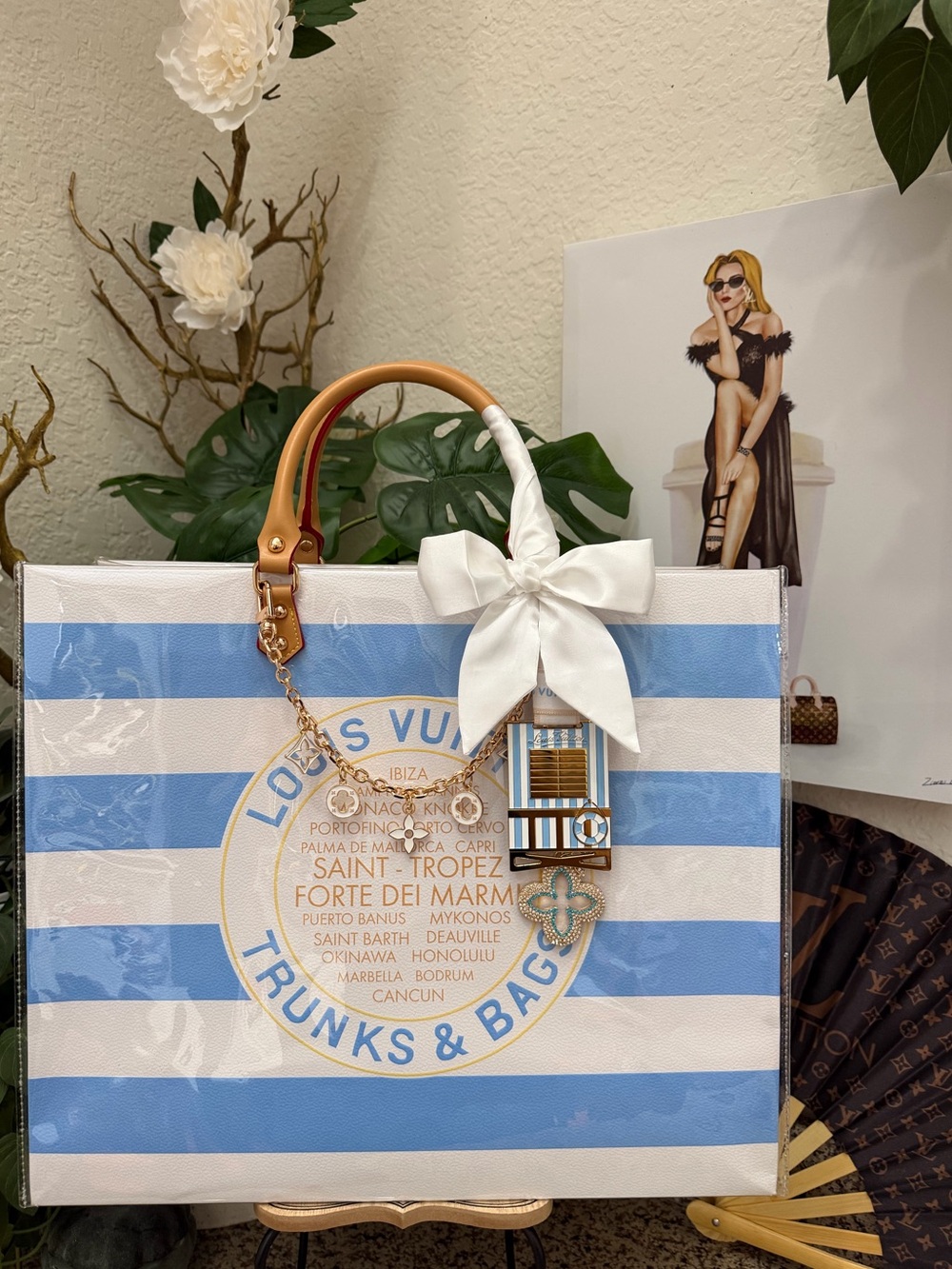 💙🤍💙Louis Vuitton XL Resort & Pool Gift Bag Tote💙🤍💙